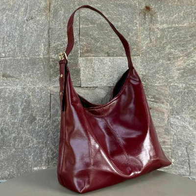 Glossy Leather Shoulder Bag Burgundy Gold Hardware 38x30cm