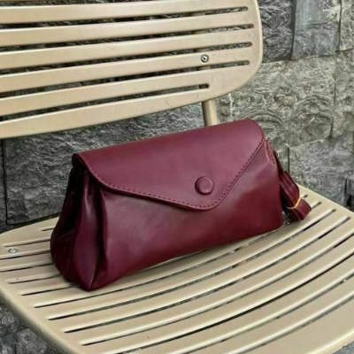 Envelope Crossbody Bag Burgundy Gold Hardware Adjustable Strap 25x14cm