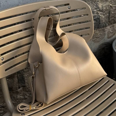 Slouchy Leather Hobo Bag Beige Loop Handle Crossbody Strap 26x20cm