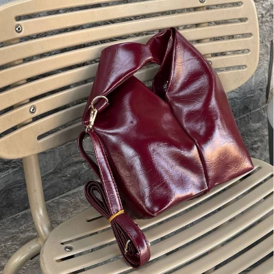 Slouchy Hobo Bag Burgundy Knotted Handle Detachable Crossbody Strap 25x18cm