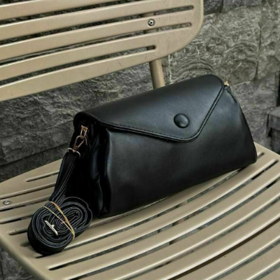 Envelope Crossbody Bag Black Gold Hardware Adjustable Strap 25x14cm