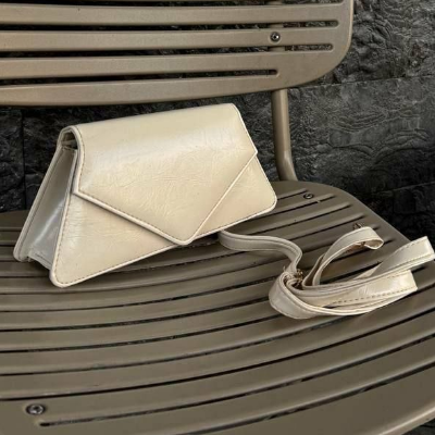Geometric Flap Crossbody Bag Cream Adjustable Shoulder Strap 24x14cm