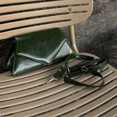 Envelope Crossbody Bag Forest Green Pointed Flap Adjustable Strap 24x14cm